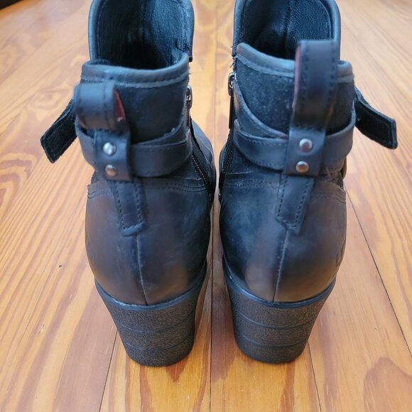 Ugg 9 Black Leather Wedge Ankle Boots EMALIE - Picture 3 of 9